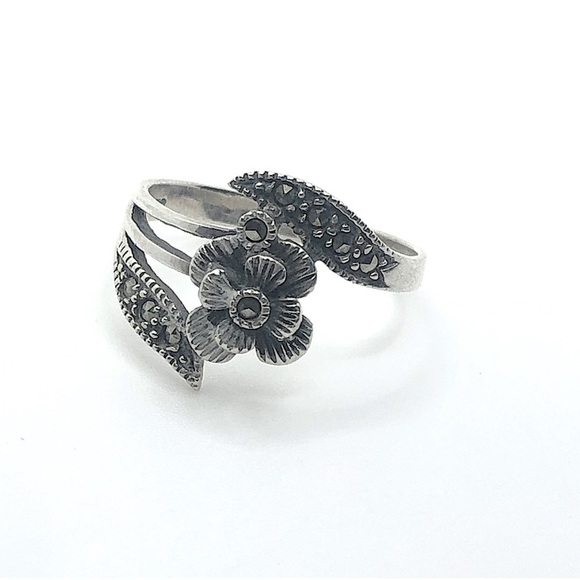 Vtg Sterling & Marcasite Flower Rose & Vines Ring Sz 7.5 - Picture 1 of 5